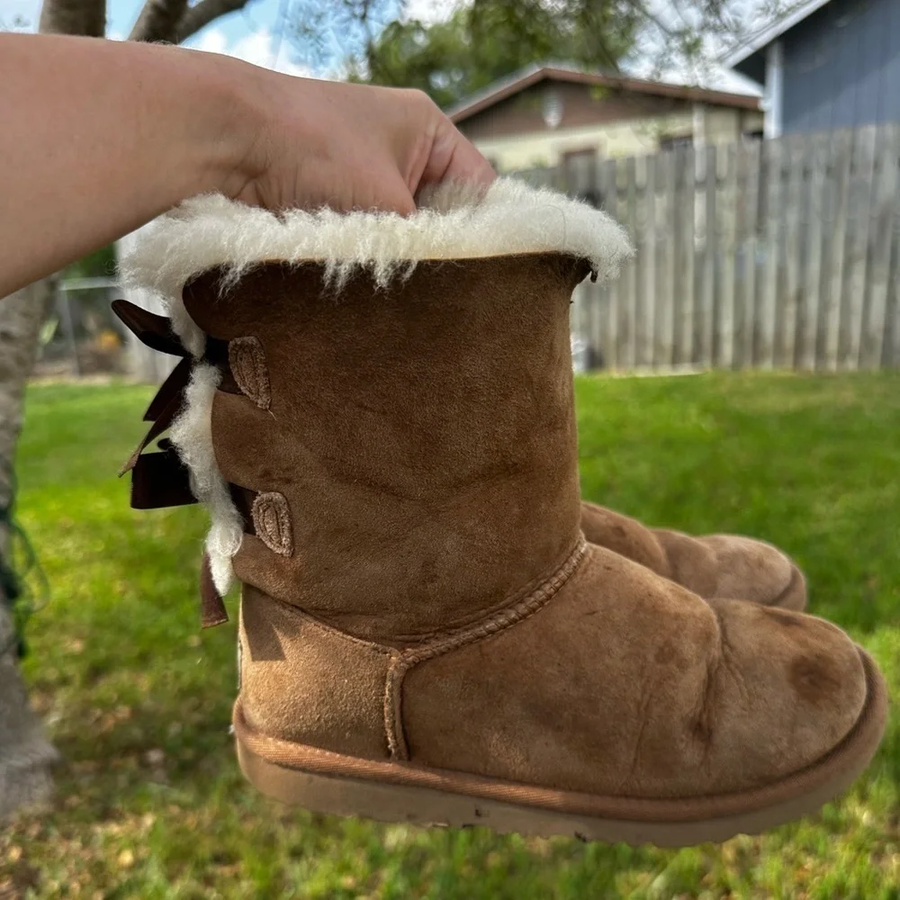 UGGS Bailey Bow Boot faux fur - Picture 2 of 12